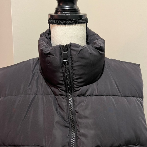 NWT Easel Cropped Puffer Vest Size M - Picture 10 of 13